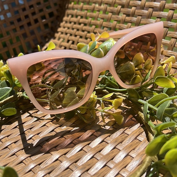 Kate Spade ♠️ sunglasses - Picture 12 of 16